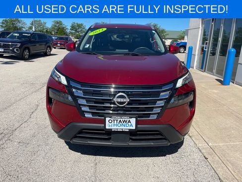 Used 2024 Nissan Rogue SV w/ SV Premium Package AWD/4WD image 3