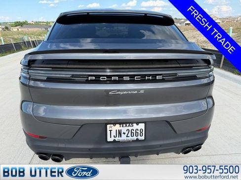 Used 2024 Porsche Cayenne S AWD/4WD image 5