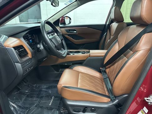 Used 2026 Nissan Rogue Platinum w/ Platinum Premium Package AWD/4WD image 19