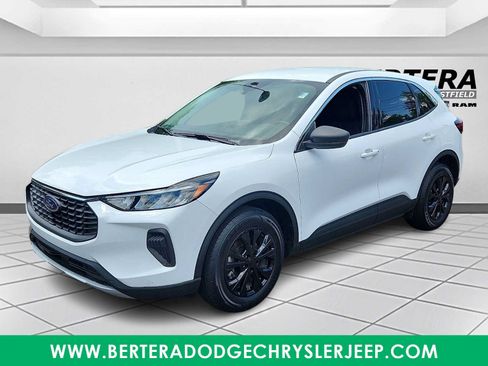 Used 2024 Ford Escape Active FWD image 3