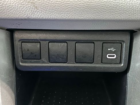 Used 2023 Toyota Corolla Cross L image 20