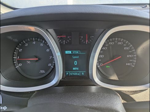 Used 2015 Chevrolet Equinox LTZ FWD image 2
