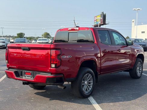 Used 2023 Chevrolet Colorado LT w/ LT Convenience Package II AWD/4WD image 5