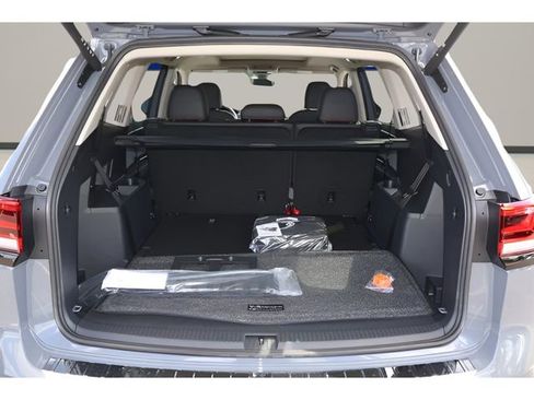 New 2026 Volkswagen Atlas Peak Edition AWD/4WD image 16