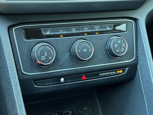 Used 2018 Volkswagen Atlas SE AWD/4WD image 21