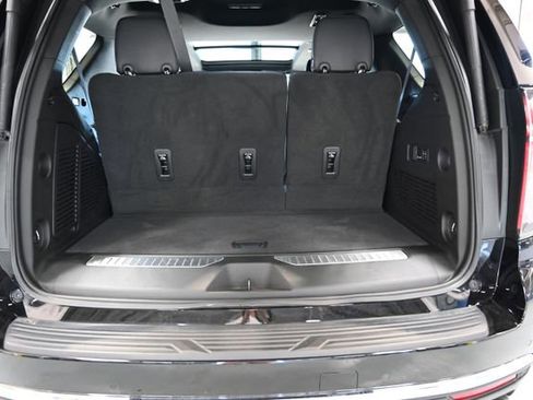 Used 2023 Chevrolet Tahoe Premier AWD/4WD image 29