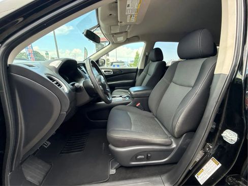 Used 2018 Nissan Pathfinder SV AWD/4WD image 11