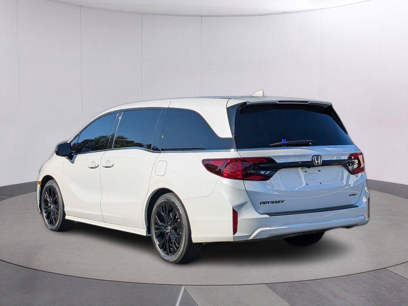 Used 2026 Honda Odyssey Sport-L image 3