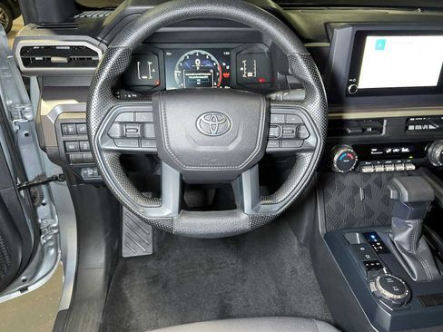 Used 2025 Toyota Tacoma SR5 AWD/4WD image 27