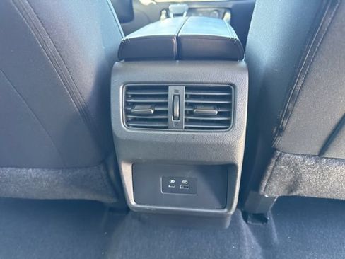 Used 2023 Nissan Rogue SV AWD/4WD image 12
