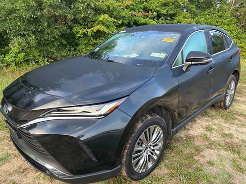 Used 2023 Toyota Venza Limited AWD/4WD image 10