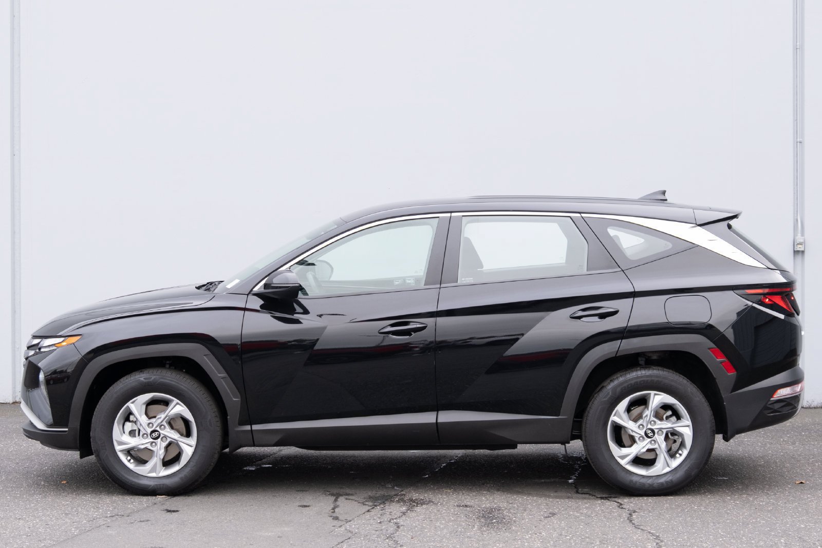 Used 2022 Hyundai Tucson SE w/ Cargo Package AWD/4WD image 25