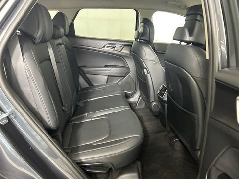 Used 2025 Kia Sportage EX FWD image 27