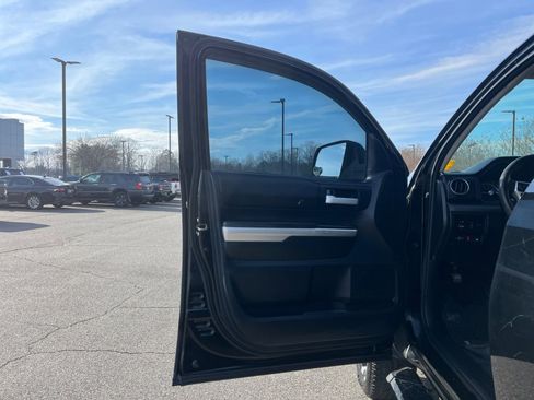 Used 2016 Toyota Tundra SR5 image 33