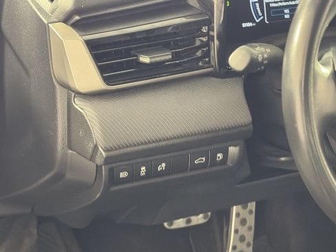 Used 2025 Toyota Camry SE FWD image 12