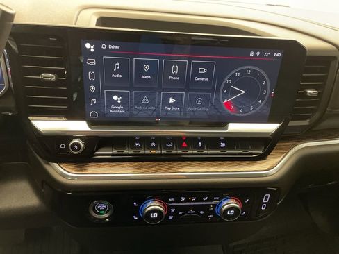 Used 2023 GMC Sierra 1500 SLE image 12