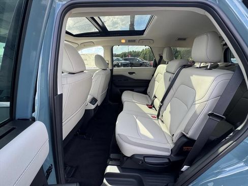 New 2026 Nissan Pathfinder SL w/ SL Premium Package (P04) AWD/4WD image 11