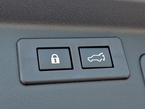 Certified 2026 Subaru Outback Premium AWD/4WD image 30