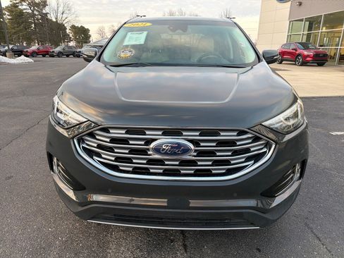 Used 2021 Ford Edge Titanium w/ Cargo Accessory Package FWD image 4
