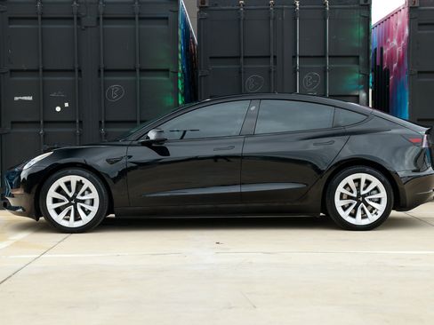 Used 2023 Tesla Model 3 Standard Range RWD image 5