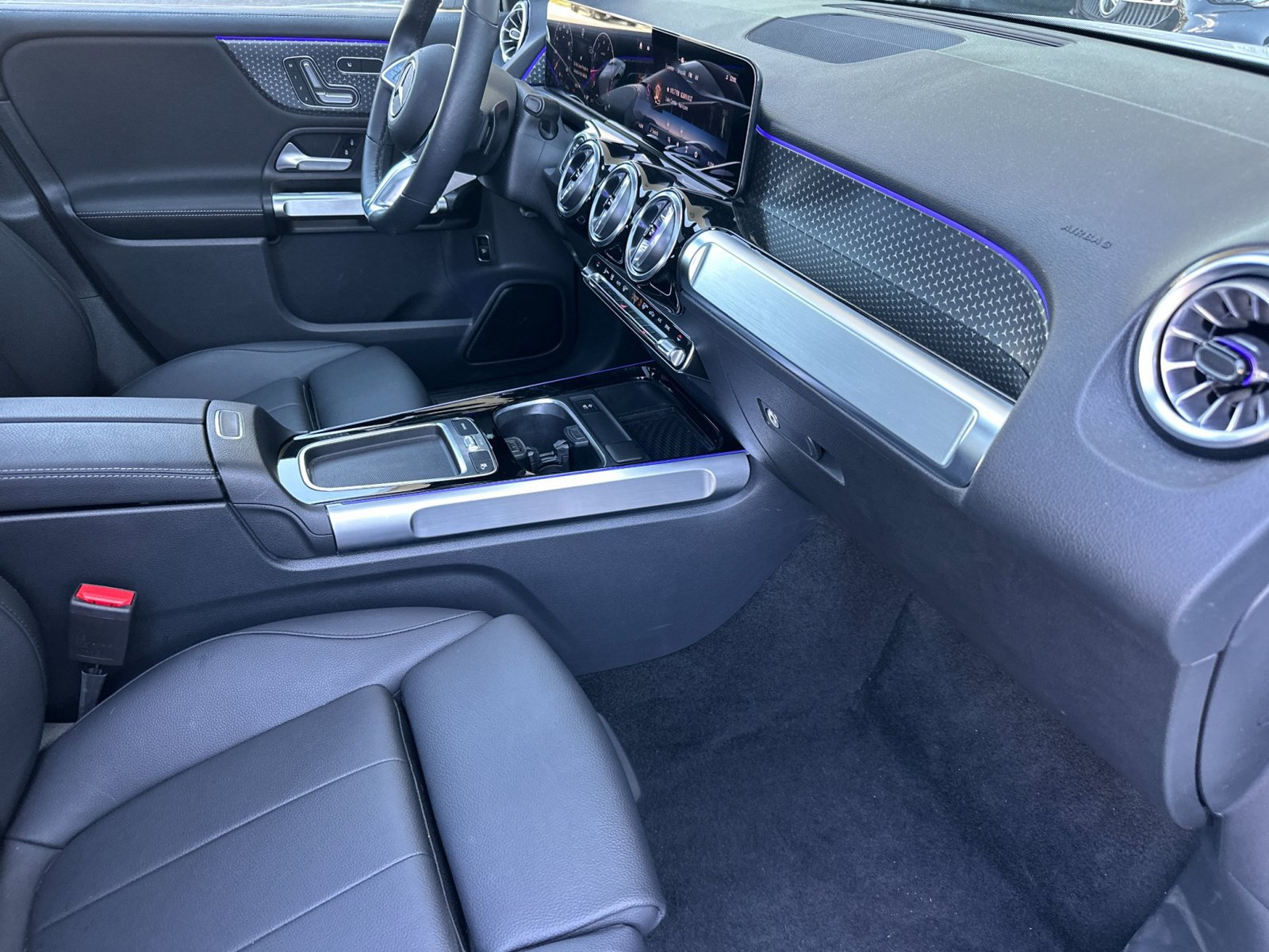 Certified 2026 Mercedes-Benz GLB 250 4MATIC image 16