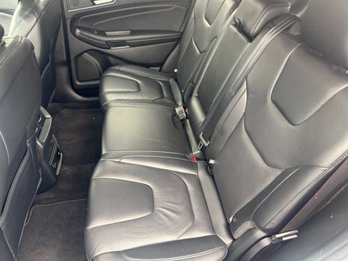 Used 2022 Ford Edge Titanium AWD/4WD image 35