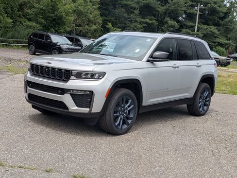New 2026 Jeep Grand Cherokee Limited AWD/4WD image 7