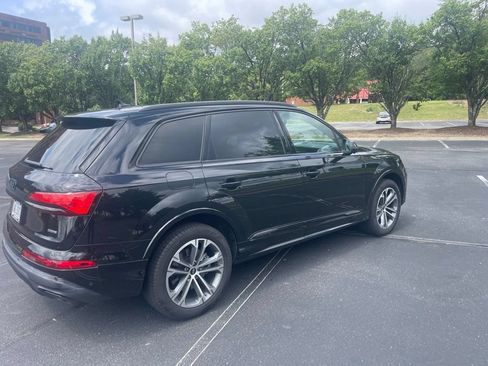 Used 2025 Audi Q7 2.0T Premium w/ Convenience Plus Package AWD/4WD image 3