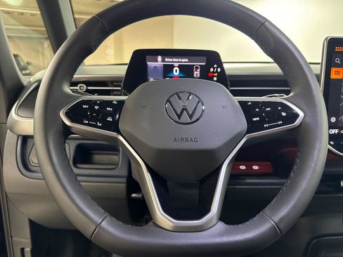 New 2025 Volkswagen ID. Buzz Pro S RWD image 23