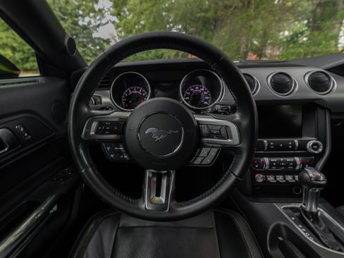 Used 2020 Ford Mustang GT Premium RWD image 7