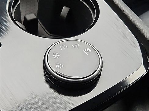 Certified 2023 Nissan Rogue SV w/ SV Premium Package image 24