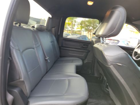 Used 2022 RAM 2500 Tradesman w/ Chrome Appearance Group AWD/4WD image 31