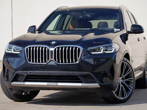 Used 2024 BMW X3 sDrive30i w/ Premium Package RWD image 3