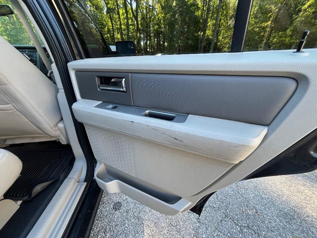 Used 2013 Ford Expedition XL w/ HD Trailer Tow Pkg AWD/4WD image 31