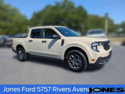 Certified 2025 Ford Maverick XLT w/ Equipment Group 302A AWD/4WD image 3