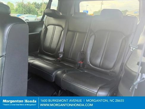 Used 2024 Jeep Wagoneer L Series II w/ Flexible Seating Group AWD/4WD image 29