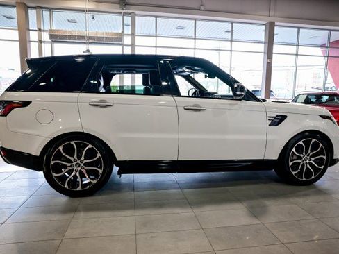 Used 2021 Land Rover Range Rover Sport HSE Silver Edition image 4