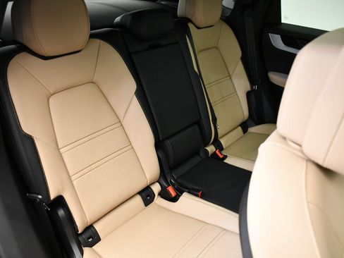 Certified 2026 Porsche Cayenne Coupe AWD/4WD image 59