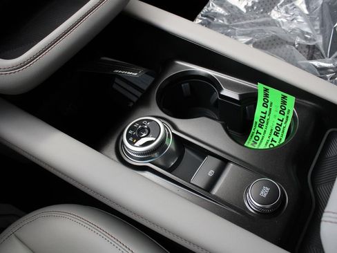 New 2026 Ford Explorer Active w/ Active Comfort Package AWD/4WD image 18