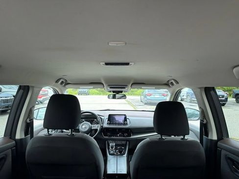 Used 2022 Nissan Rogue SV AWD/4WD image 15