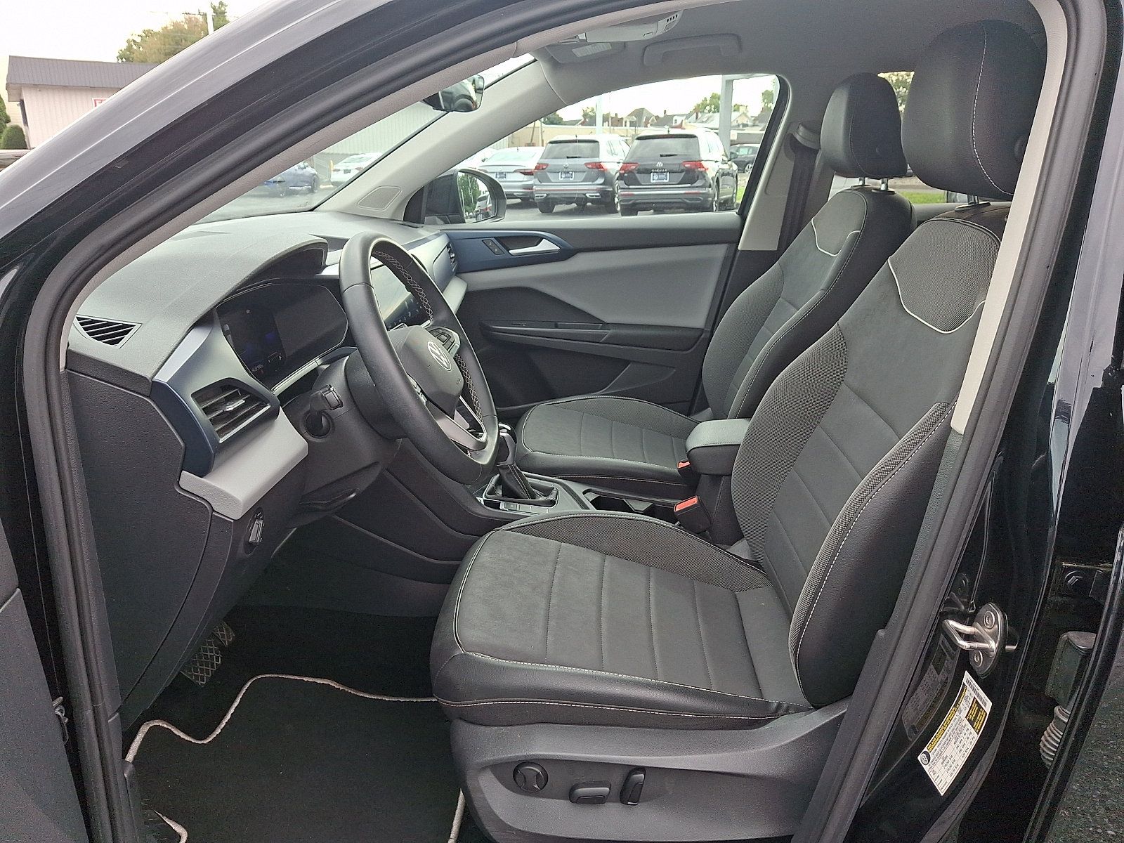 Used 2023 Volkswagen Taos SE FWD image 14