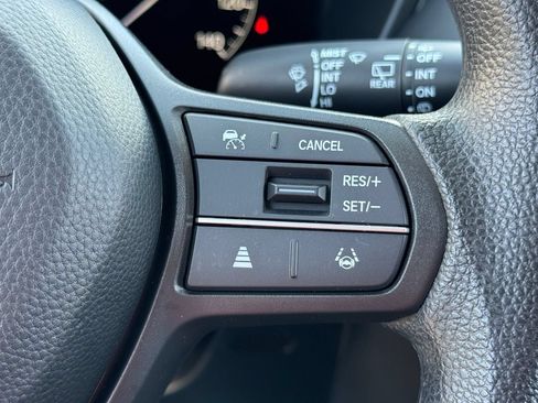 Used 2025 Honda HR-V LX image 23
