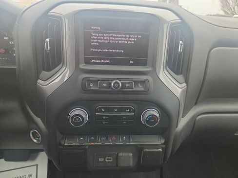 Used 2022 Chevrolet Silverado 1500 Custom image 14