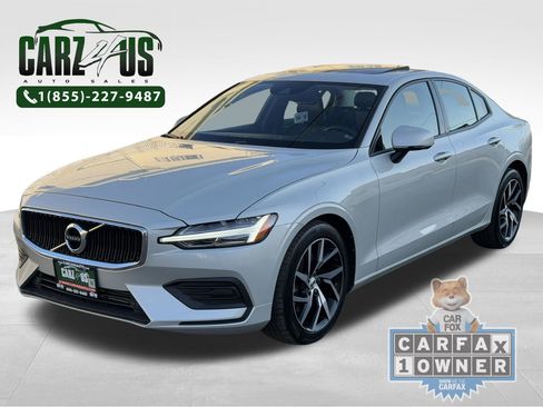 Used 2020 Volvo S60 T5 Momentum image 1