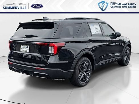 New 2026 Ford Explorer ST-Line w/ ST-Line Street Pack RWD image 3