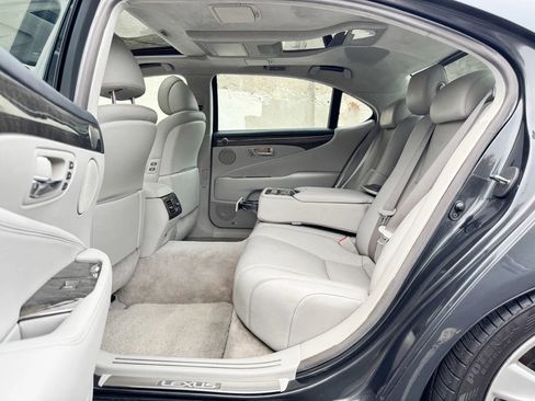 Used 2008 Lexus LS 600h L image 19