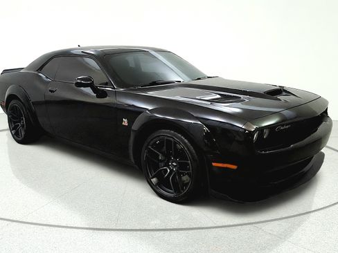 Used 2022 Dodge Challenger R/T Scat Pack RWD image 1
