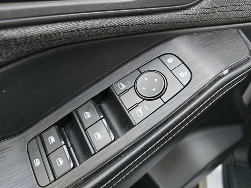 Certified 2023 Nissan Rogue SV image 30