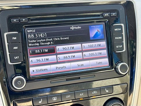 Used 2013 Volkswagen Passat 2.5 SE image 14