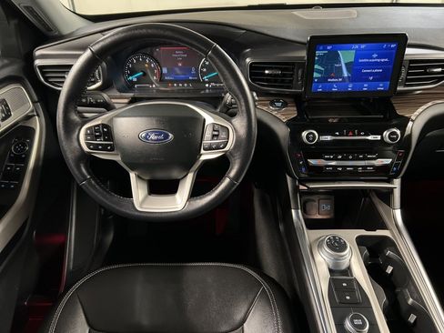Certified 2023 Ford Explorer Limited w/ Hybrid Equipment Group 310A image 8
